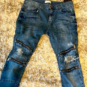 Jeans w/ Zippers